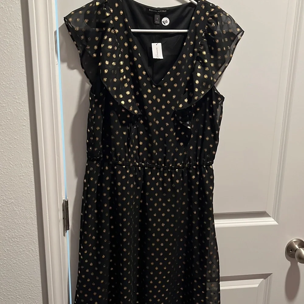 Dresses - Picture 4 of 12